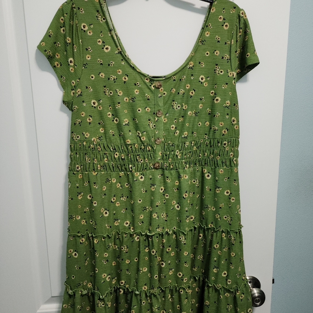 As u wish green Daisy top SZ XL